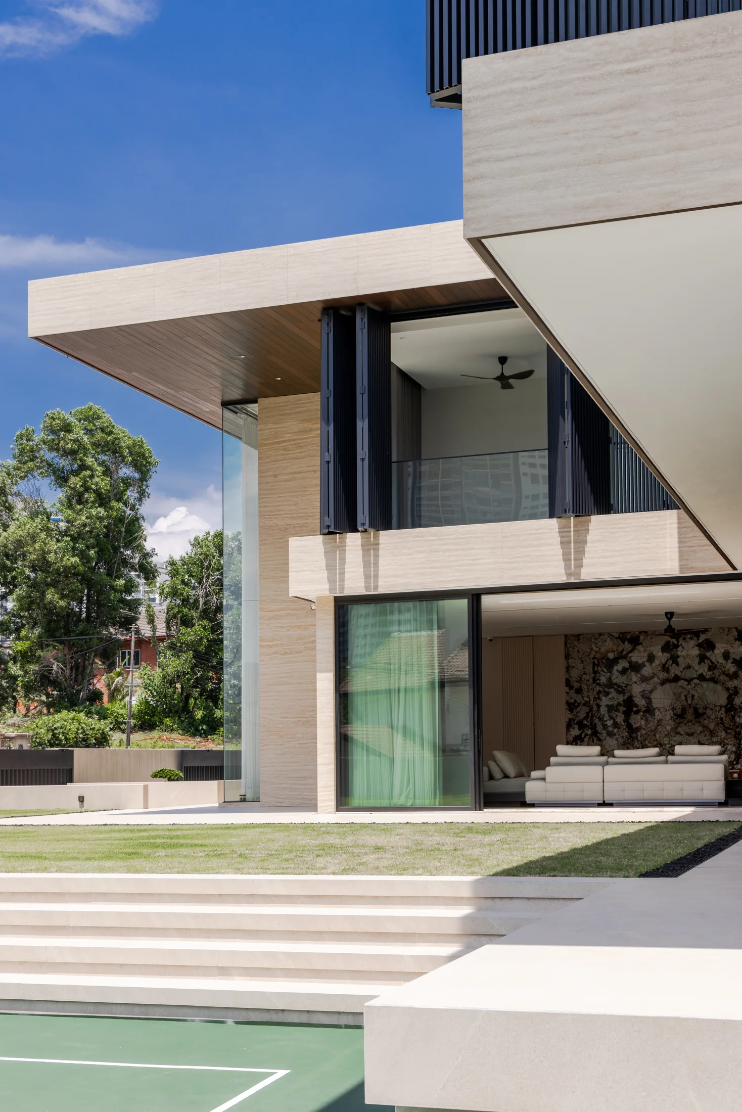 Courtyard, pool and upper-floor screens